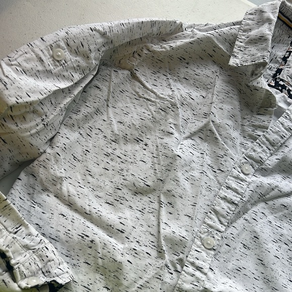 Button up - Picture 4 of 5